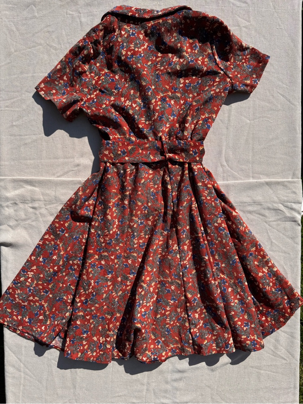 NWT ModCloth Rustic Elegance Casual Dress Cider Blossom Red Blue Floral Belted - Picture 9 of 12